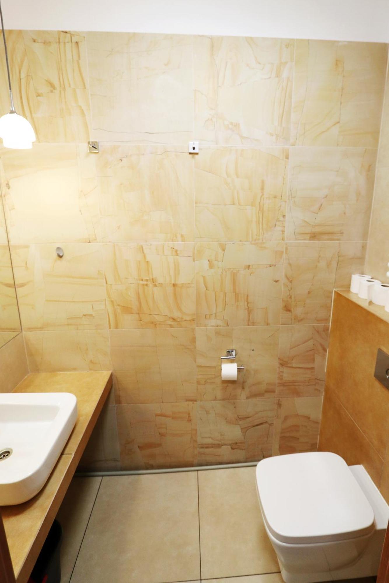 Fantastic Waw - C19 Room E Варшава Экстерьер фото